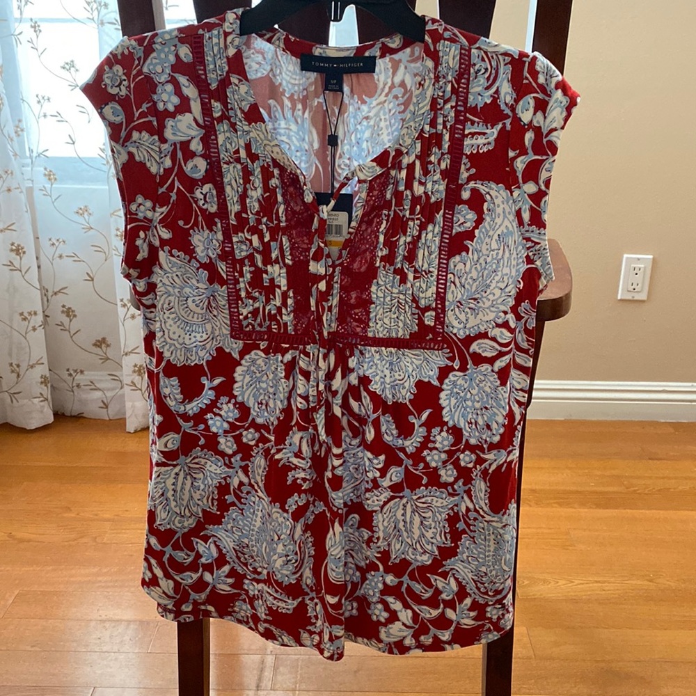 Tommy Hilfiger short sleeve top size Small